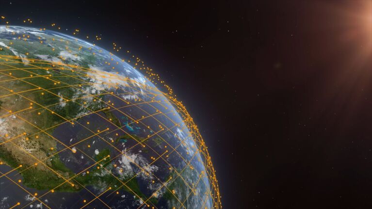 Animation of Project Kuiper’s satellite constellation with optical links between satellites.